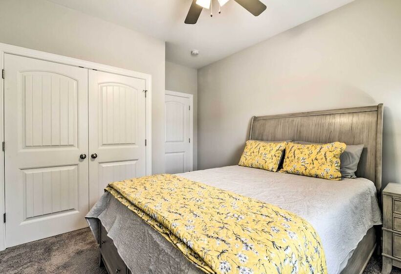 Waterfront Paradise W/ Deck ~ 1/2 Mi To Beach