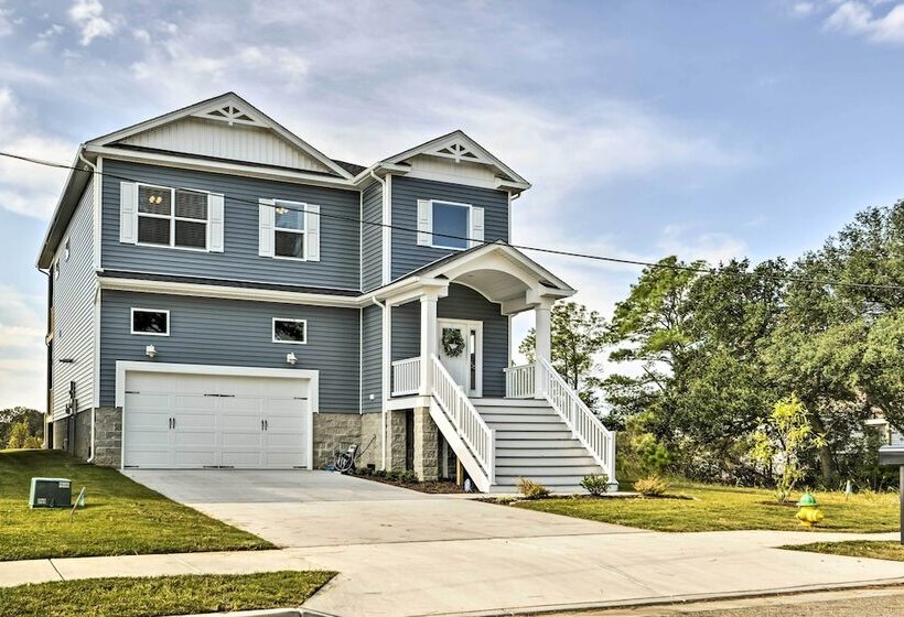 Waterfront Paradise W/ Deck ~ 1/2 Mi To Beach