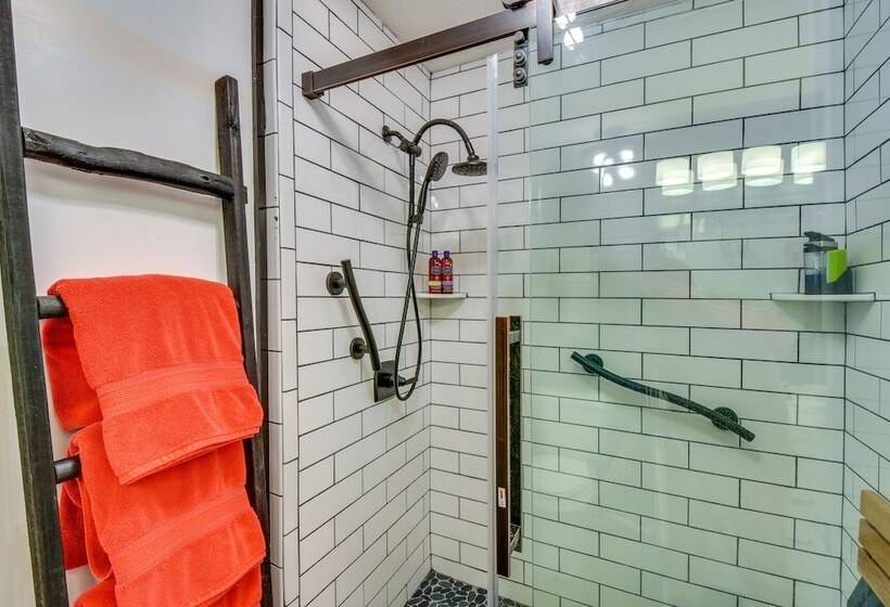 Whimsical Athens Home 3 Mi To Sanford Stadium