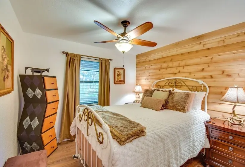 Whimsical Athens Home   3 Mi To Sanford Stadium
