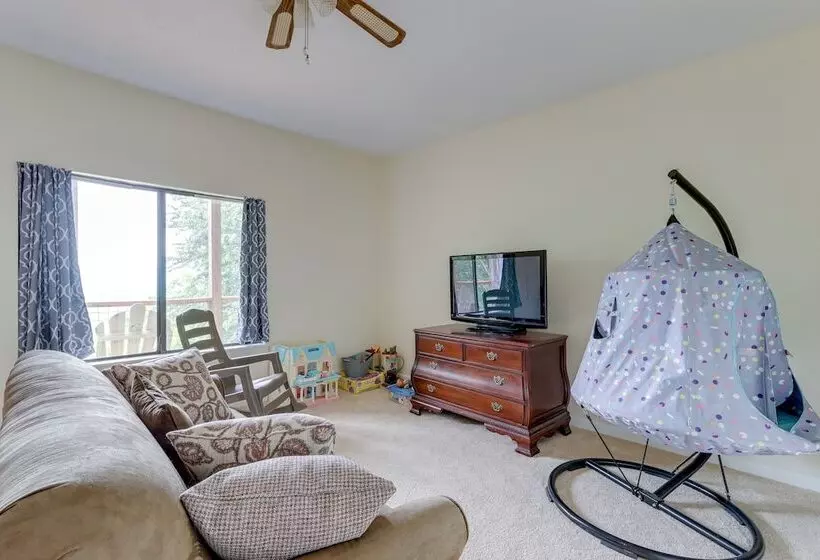 Young Harris Home W/ Enchanted Valley Views!