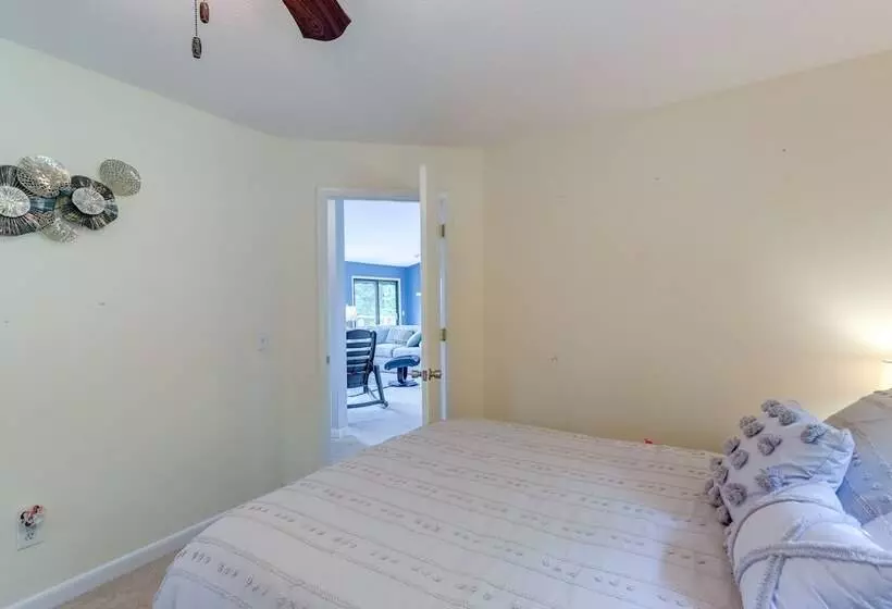 Young Harris Home W/ Enchanted Valley Views!