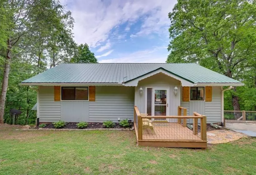 Young Harris Home W/ Enchanted Valley Views!