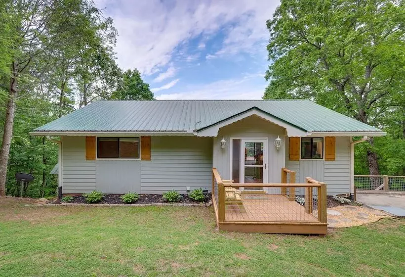 Young Harris Home W/ Enchanted Valley Views!