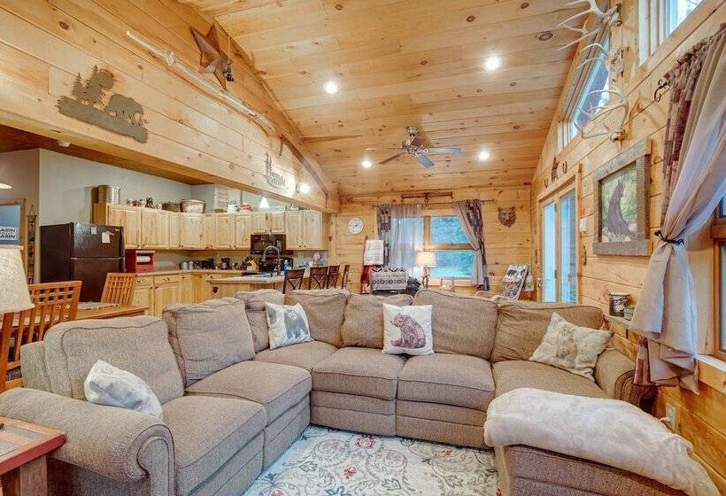 40 Acre, Off Grid Wakefield Retreat W/ Gas Grill!