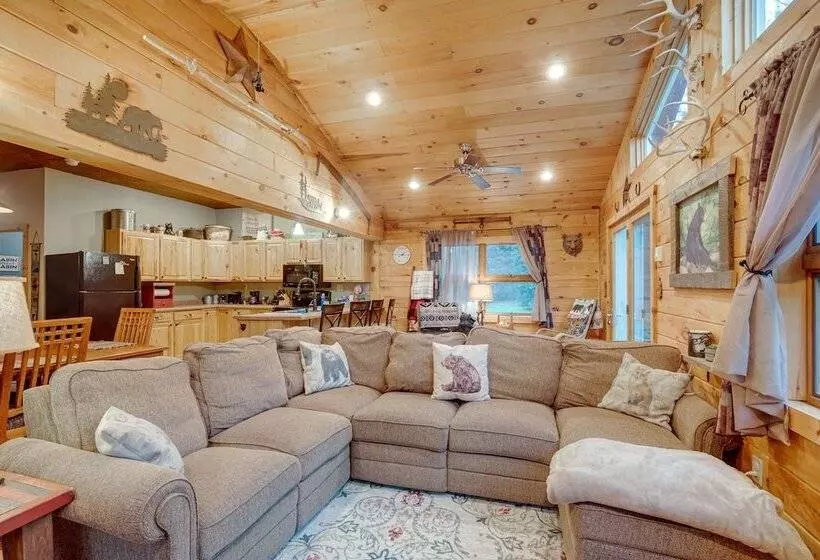 40 Acre, Off Grid Wakefield Retreat W/ Gas Grill!