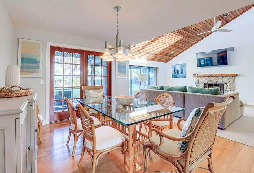 Beautiful Hobe Sound Retreat, 3 Mi To Beach!