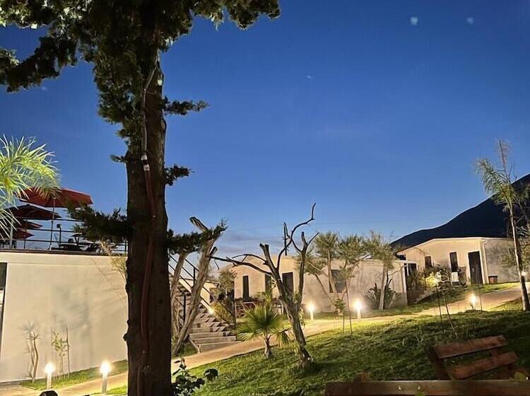 تختخواب و صبحانه Domi Beach Valley