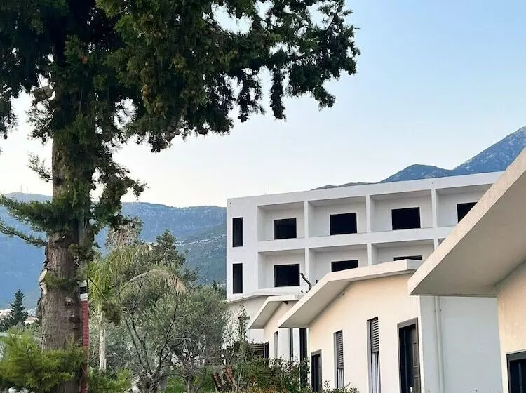 تختخواب و صبحانه Domi Beach Valley