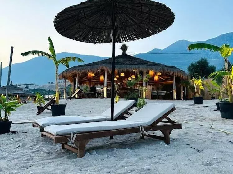 تختخواب و صبحانه Domi Beach Valley