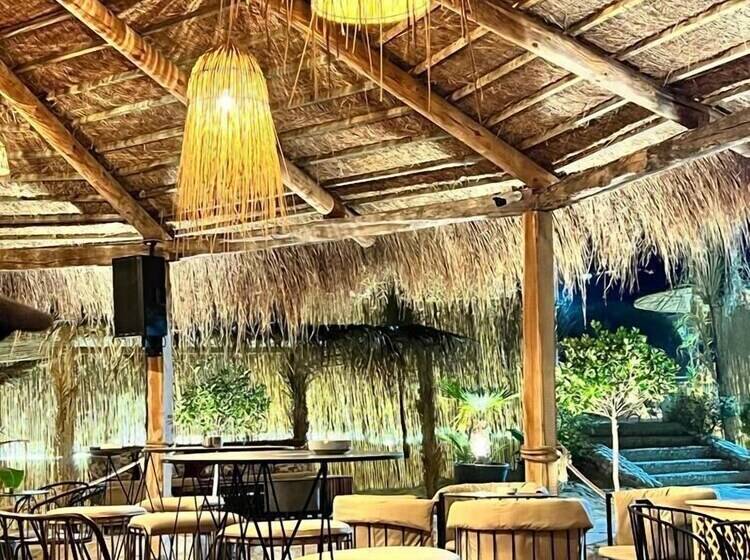 تختخواب و صبحانه Domi Beach Valley