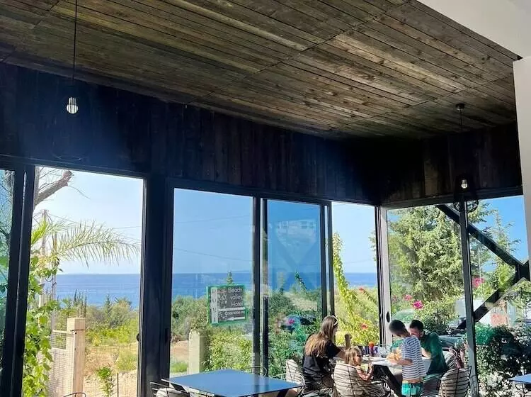 تختخواب و صبحانه Domi Beach Valley