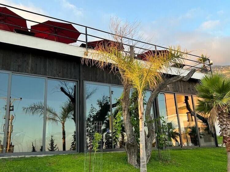 تختخواب و صبحانه Domi Beach Valley