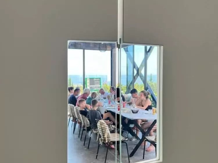 تختخواب و صبحانه Domi Beach Valley