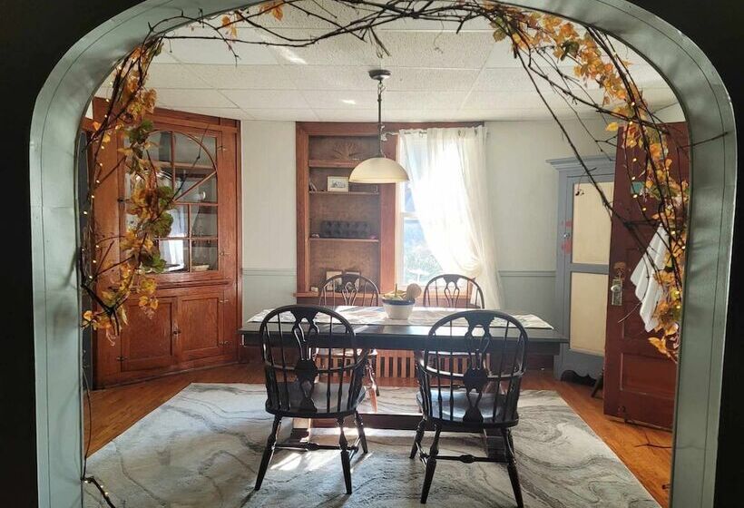 The Pause Bed & Breakfast