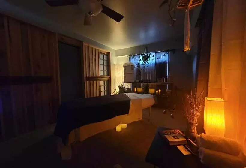 The Pause Bed & Breakfast