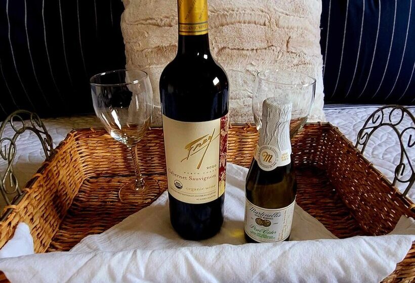 The Pause Bed & Breakfast