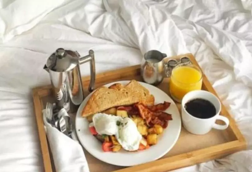 The Pause Bed & Breakfast