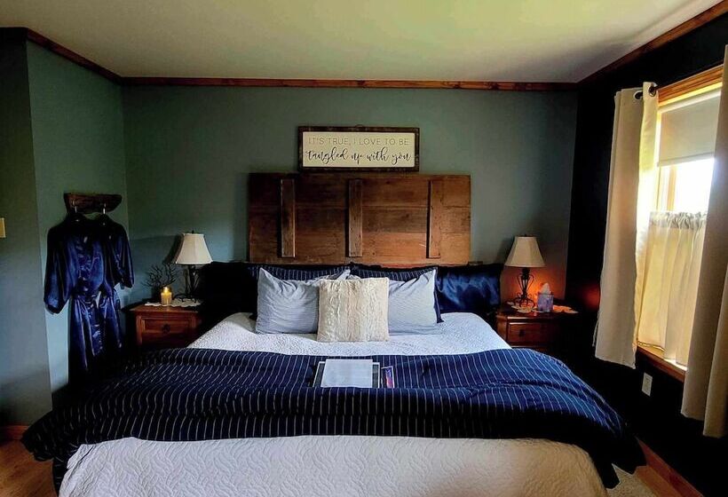 The Pause Bed & Breakfast