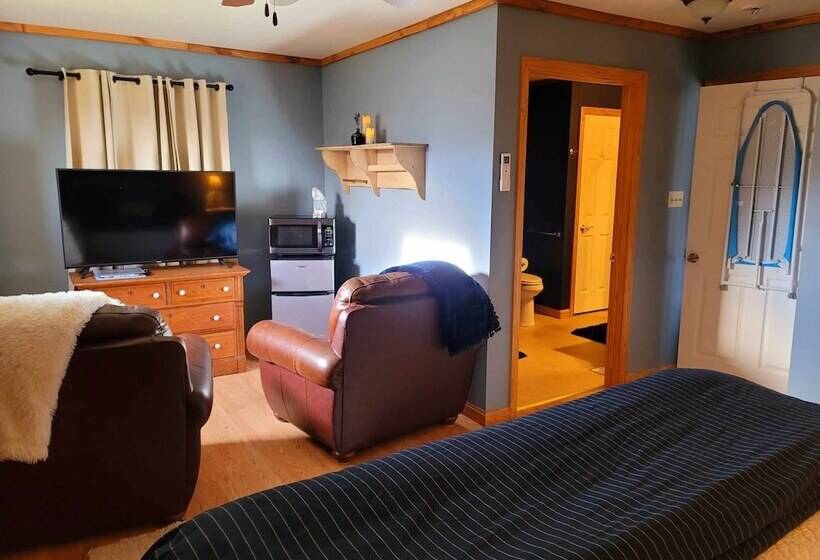 The Pause Bed & Breakfast