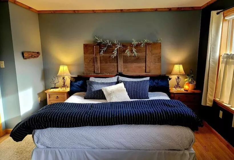 The Pause Bed & Breakfast