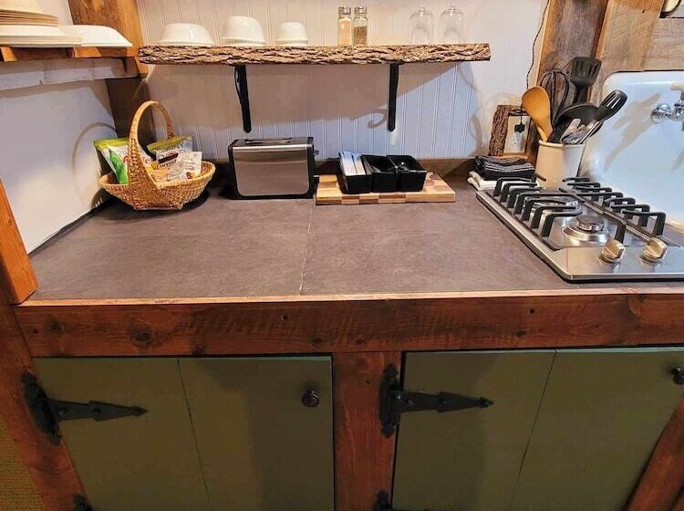 The Pause Bed & Breakfast