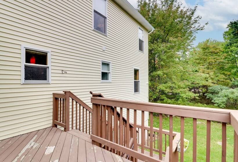 Blakeslee Home W/ Game Room   5 Mi To Skiing!