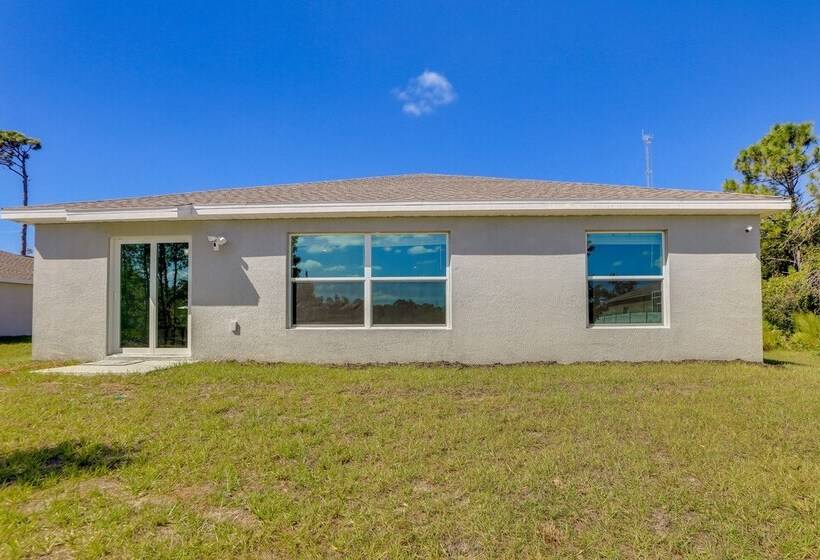 Bright Port Charlotte Home 2 Mi To Beach!