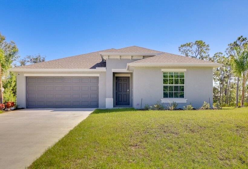 Bright Port Charlotte Home 2 Mi To Beach!