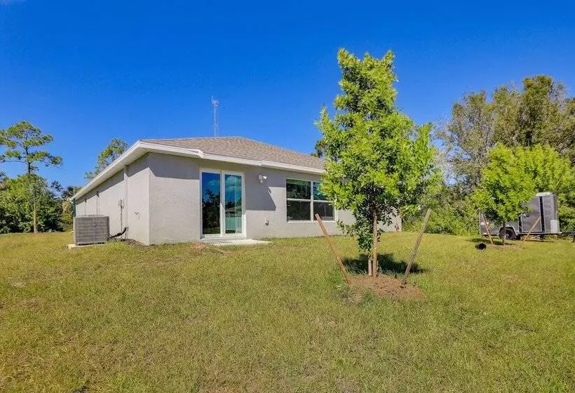 Bright Port Charlotte Home   2 Mi To Beach!