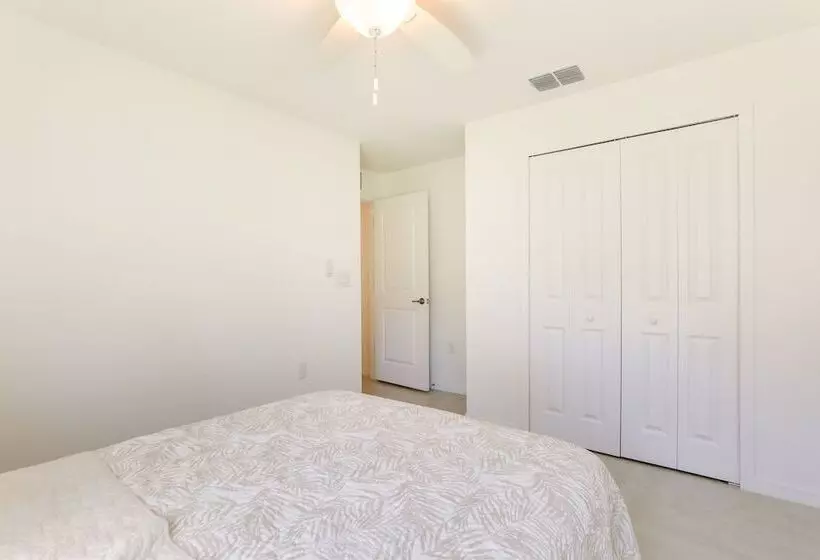 Bright Port Charlotte Home   2 Mi To Beach!