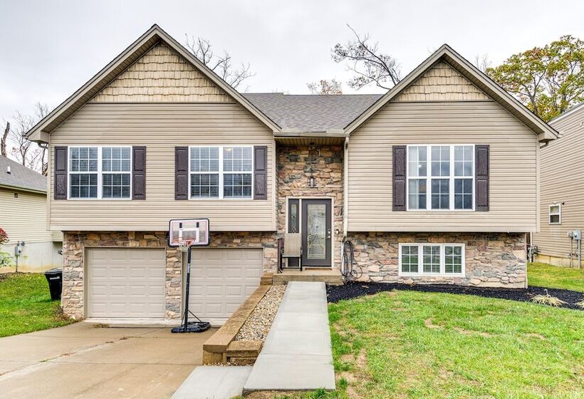 Cozy Ohio Home Deck, Arcade Games & Near Golfing