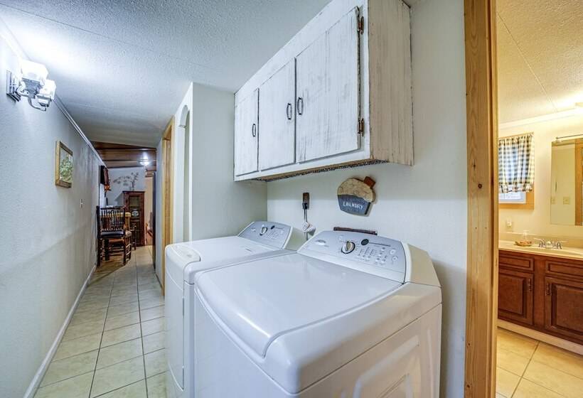 Cozy Waynesville Home W/ Porch By Blue Ridge Pkwy