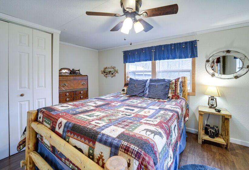 Cozy Waynesville Home W/ Porch By Blue Ridge Pkwy