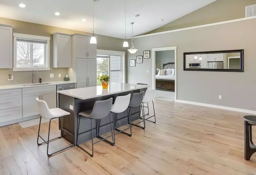 Family Friendly Brookings Home: 3 Mi To Downtown!