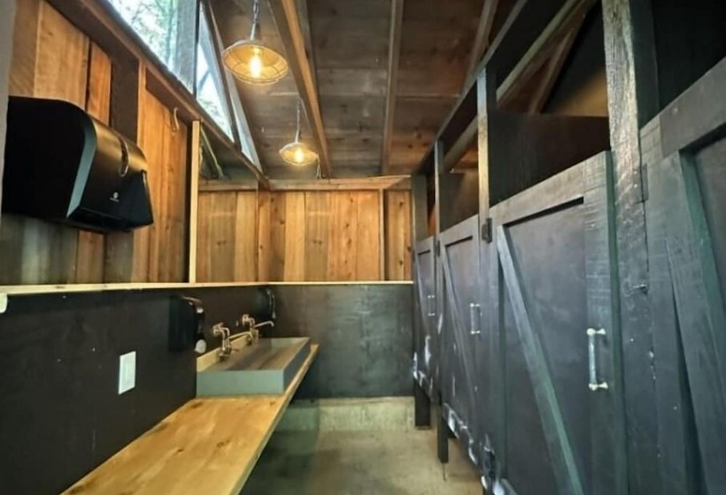 Ferncrest Campground