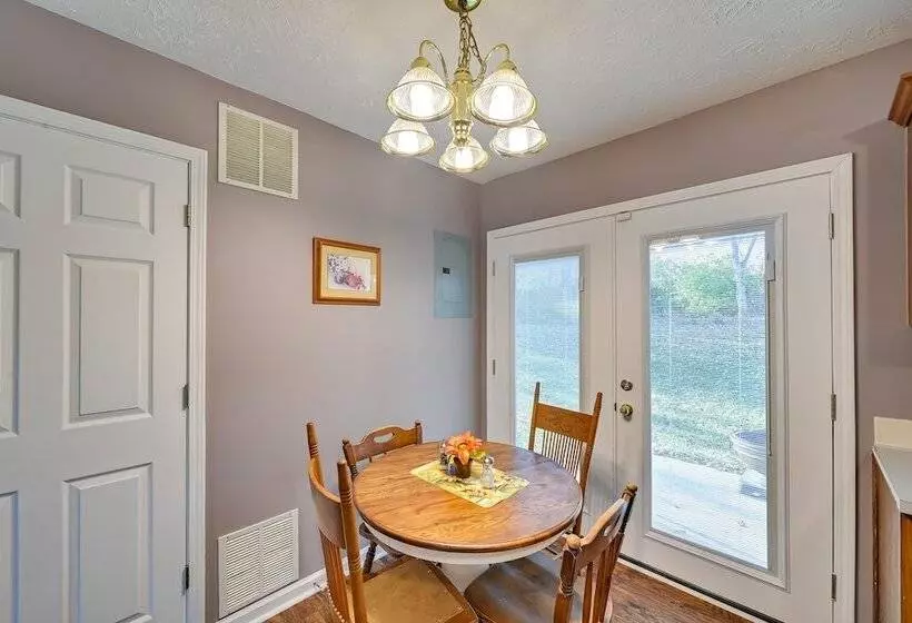 Georgetown Home ~ 6 Mi To Kentucky Horse Park!