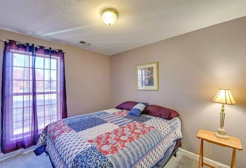 Georgetown Home ~ 6 Mi To Kentucky Horse Park!