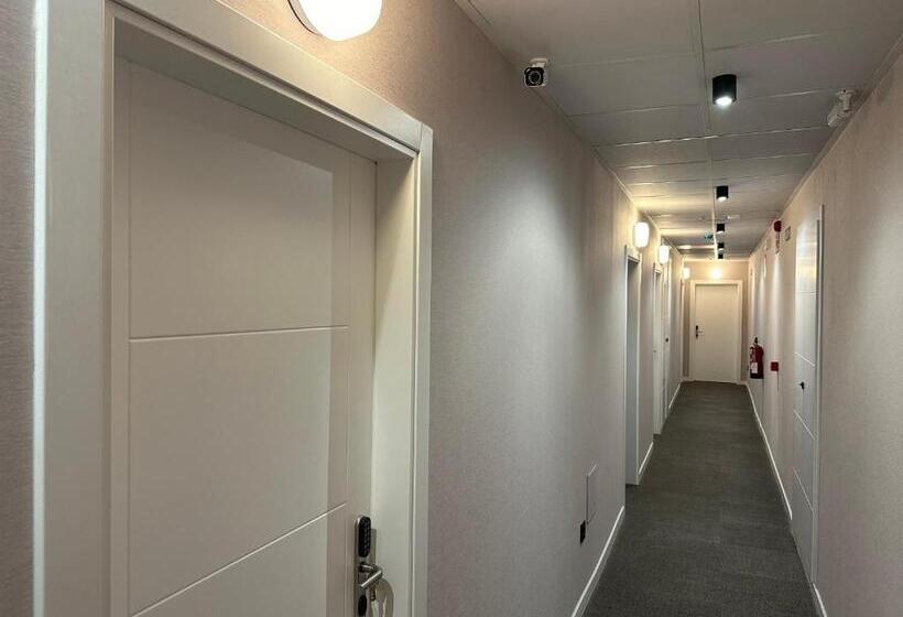 هتل Cc Opera Suites