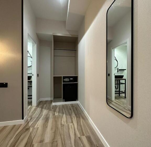 هتل Cc Opera Suites