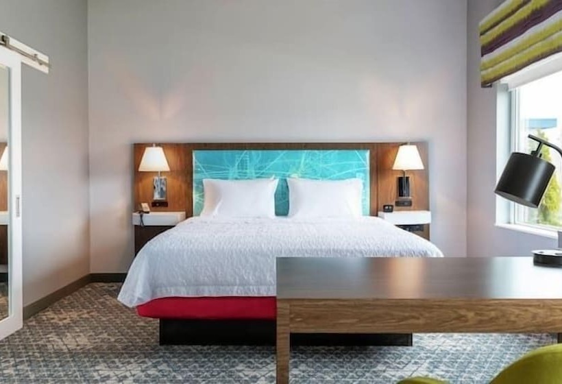 호텔 Hampton Inn Saline