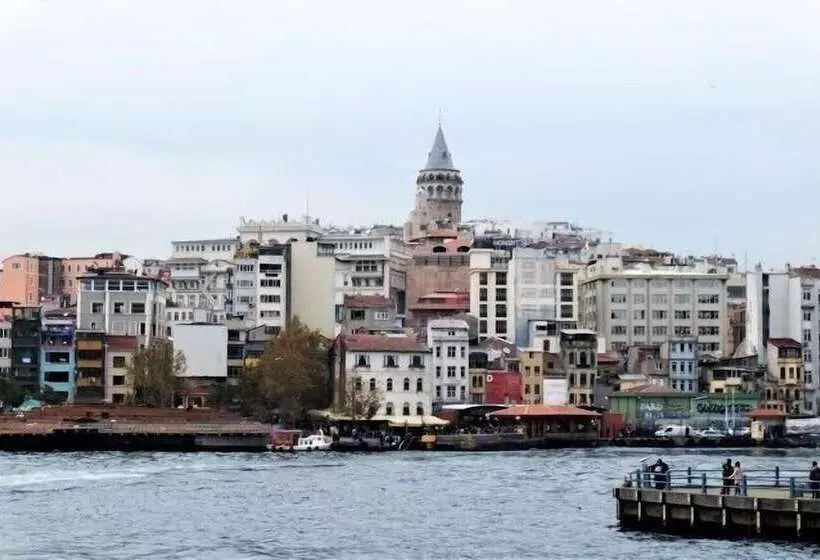 ホテル Hi̇sar