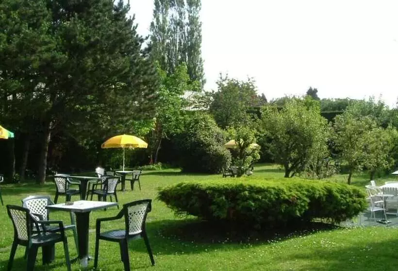 Hotelli Le Clos Du Montvinage