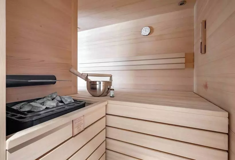 Hotelli Mondschein Chalet