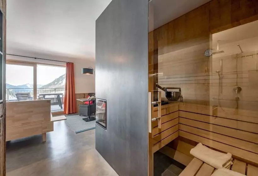 Hotelli Mondschein Chalet