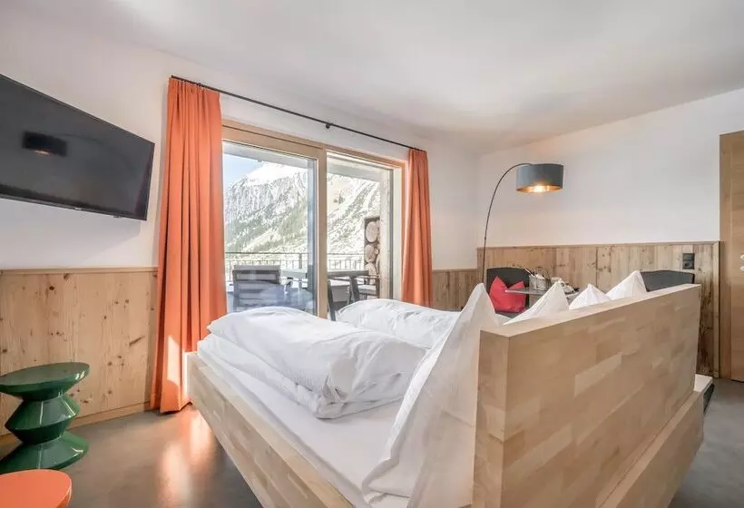 Hotelli Mondschein Chalet