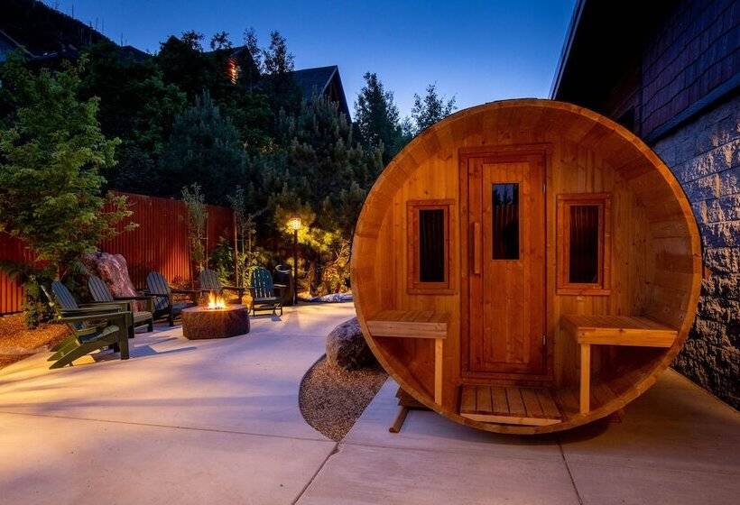 فندق Mount Lemmon Lodge