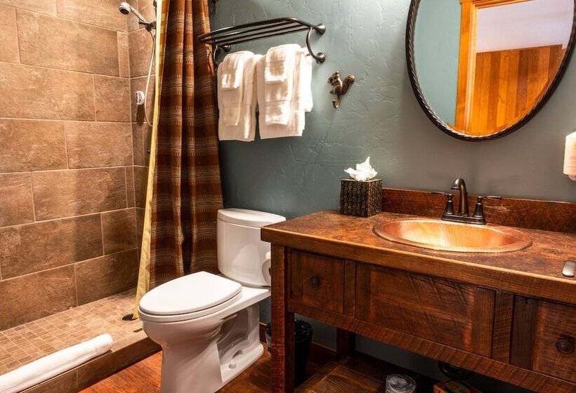 فندق Mount Lemmon Lodge