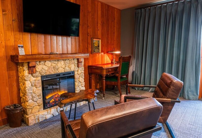 فندق Mount Lemmon Lodge