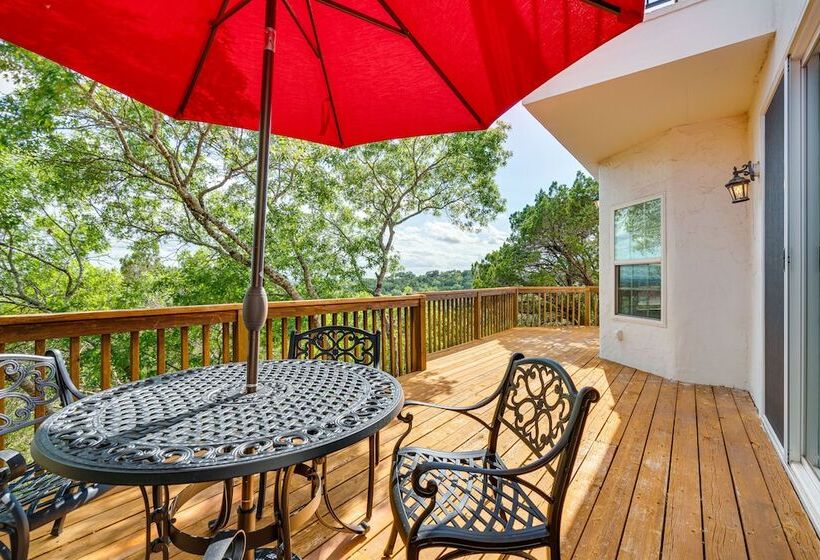 Jonestown Retreat W/ Deck: 6 Mi To Lake Travis!